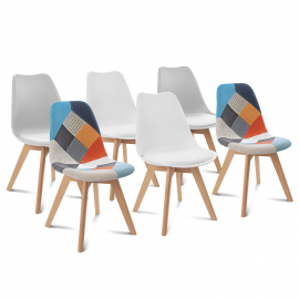 Set van 6 SARA-stoelen in wit x2, lichtgrijs x2 en meerkleurig patchwork.