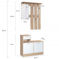 Design kleerkast van beukenhout voor de hal met spiegel en witte deuren