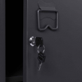 ESTER locker met donkergrijze metalen deur, industrieel ontwerp