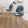 Set van 2 SARA Scandinavische stoelen met blauw patchworkpatroon