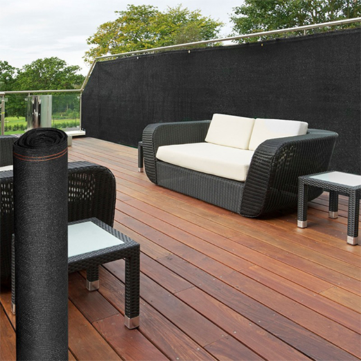 Un brise vue installé sur une terrasse